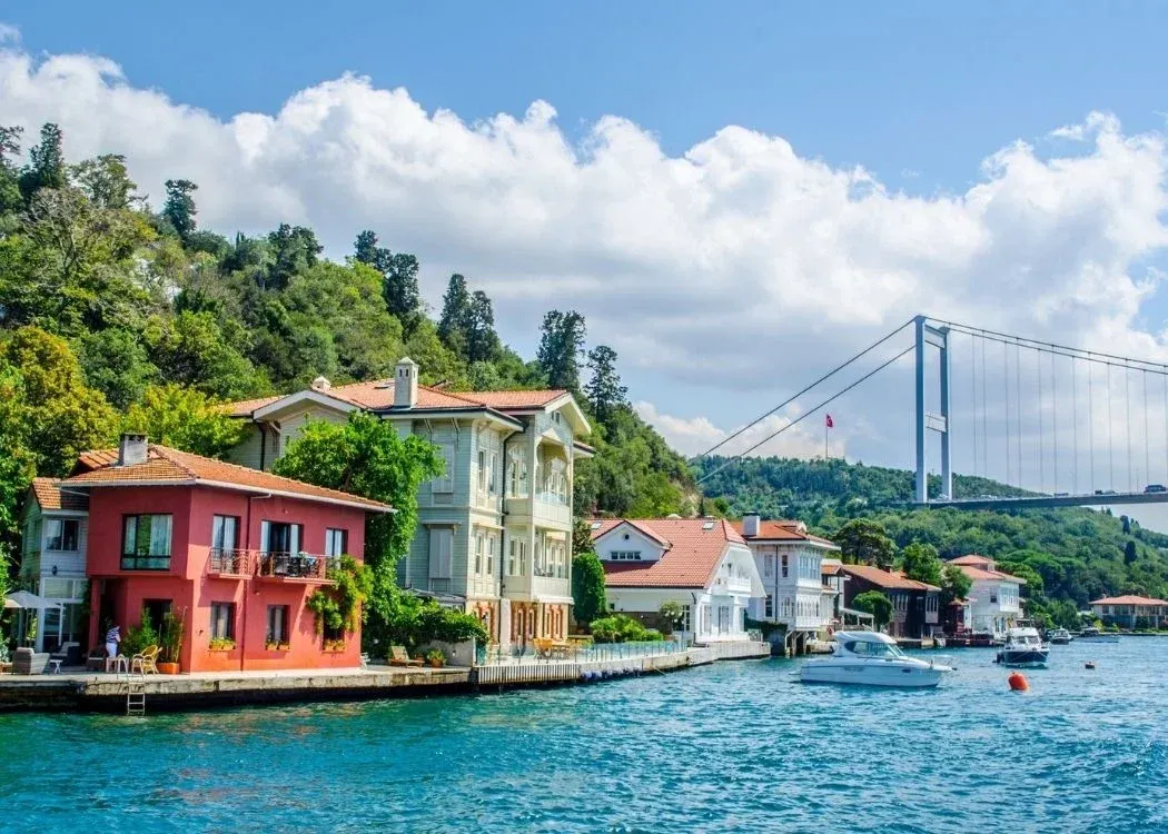Golden Horn & Bosphorus Sightseeing Cruise with Audio Guide