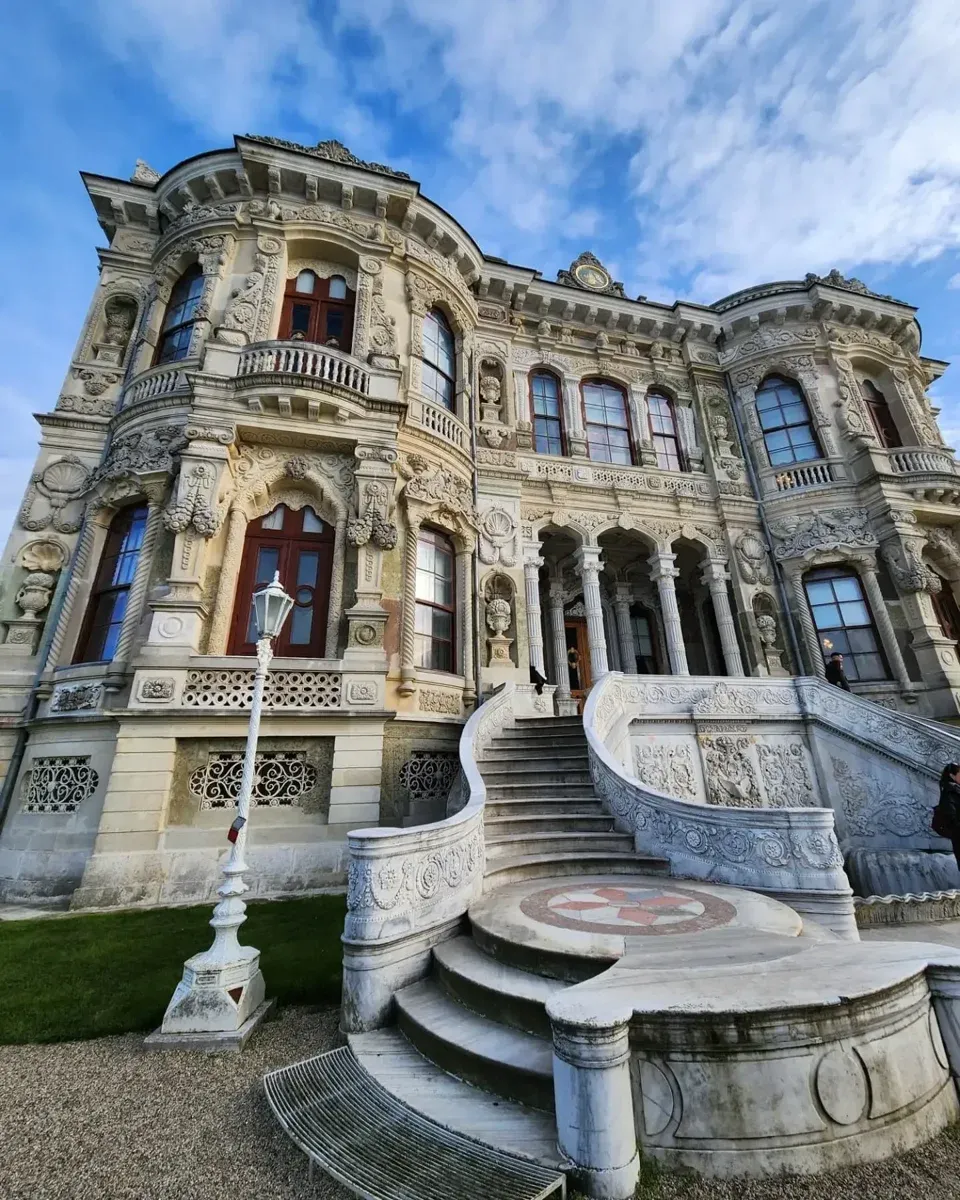 Kucuksu Pavillions Skip-the-Ticket-Line Entry with Audio Guide