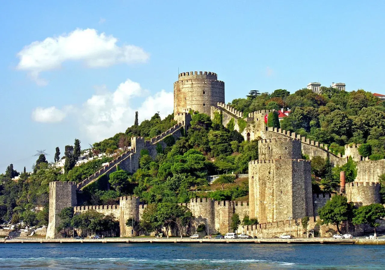 Golden Horn & Bosphorus Sightseeing Cruise with Audio Guide
