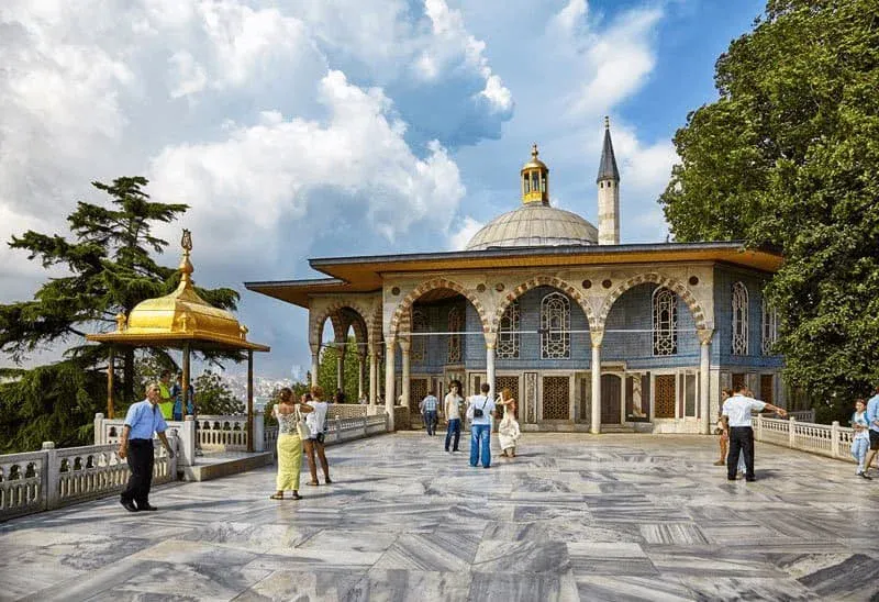 Topkapi Palace Museum Guided Tour without Harem Entry Tickets