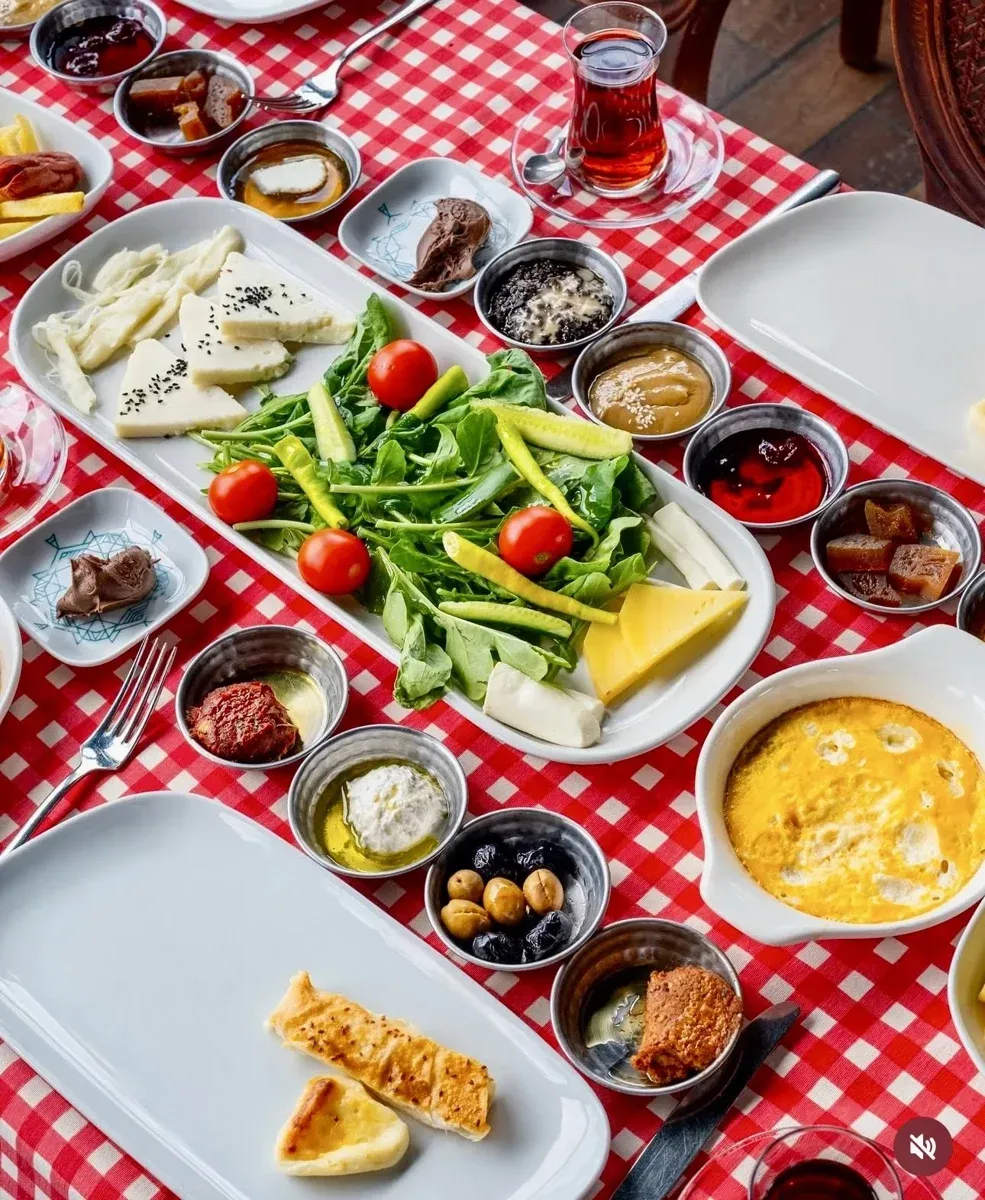 Le Vapeur Magique - Morning Turkish Breakfast Cruise