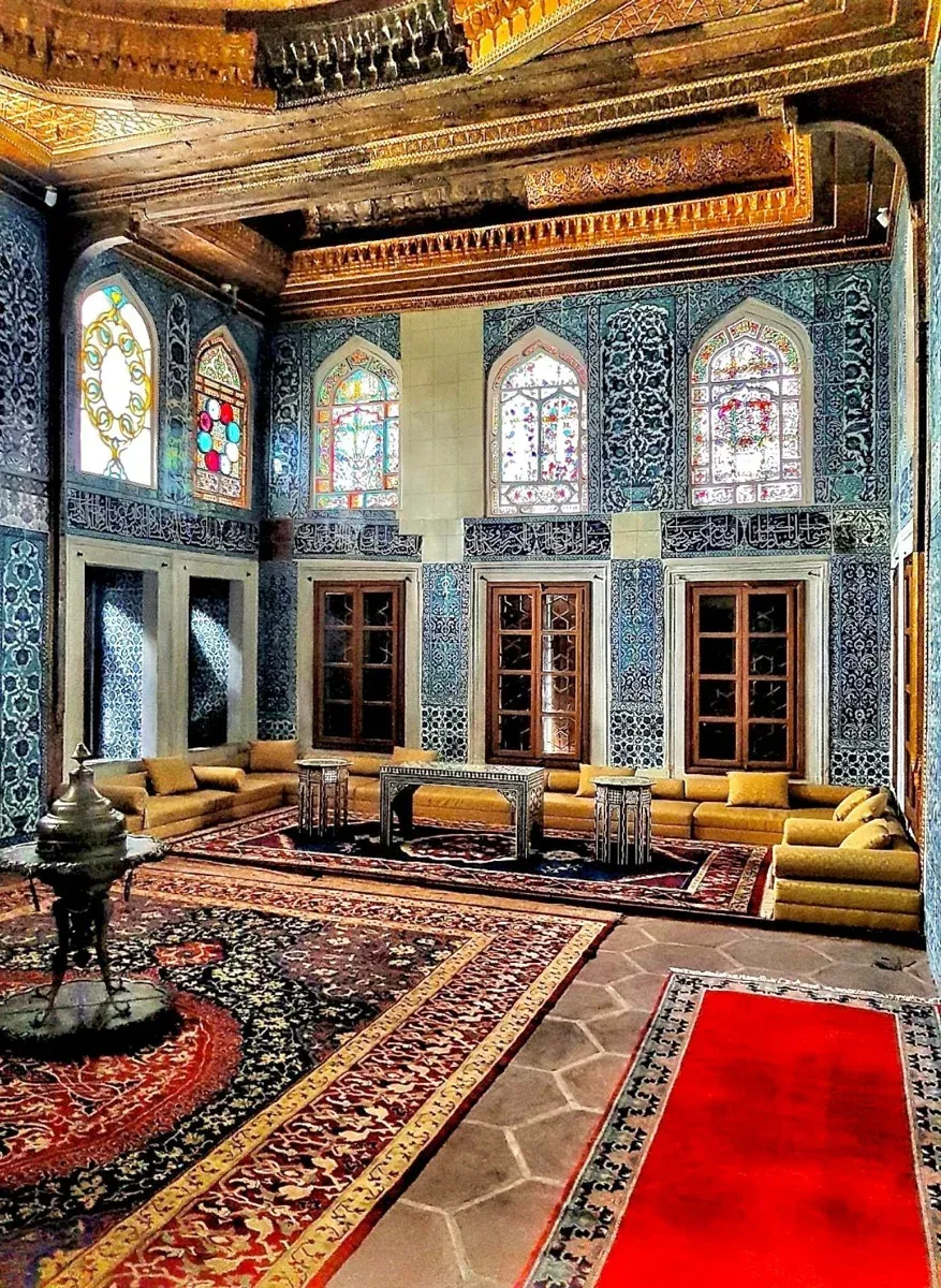 Hunkar Pavilion Walking Tour with Audio Guide