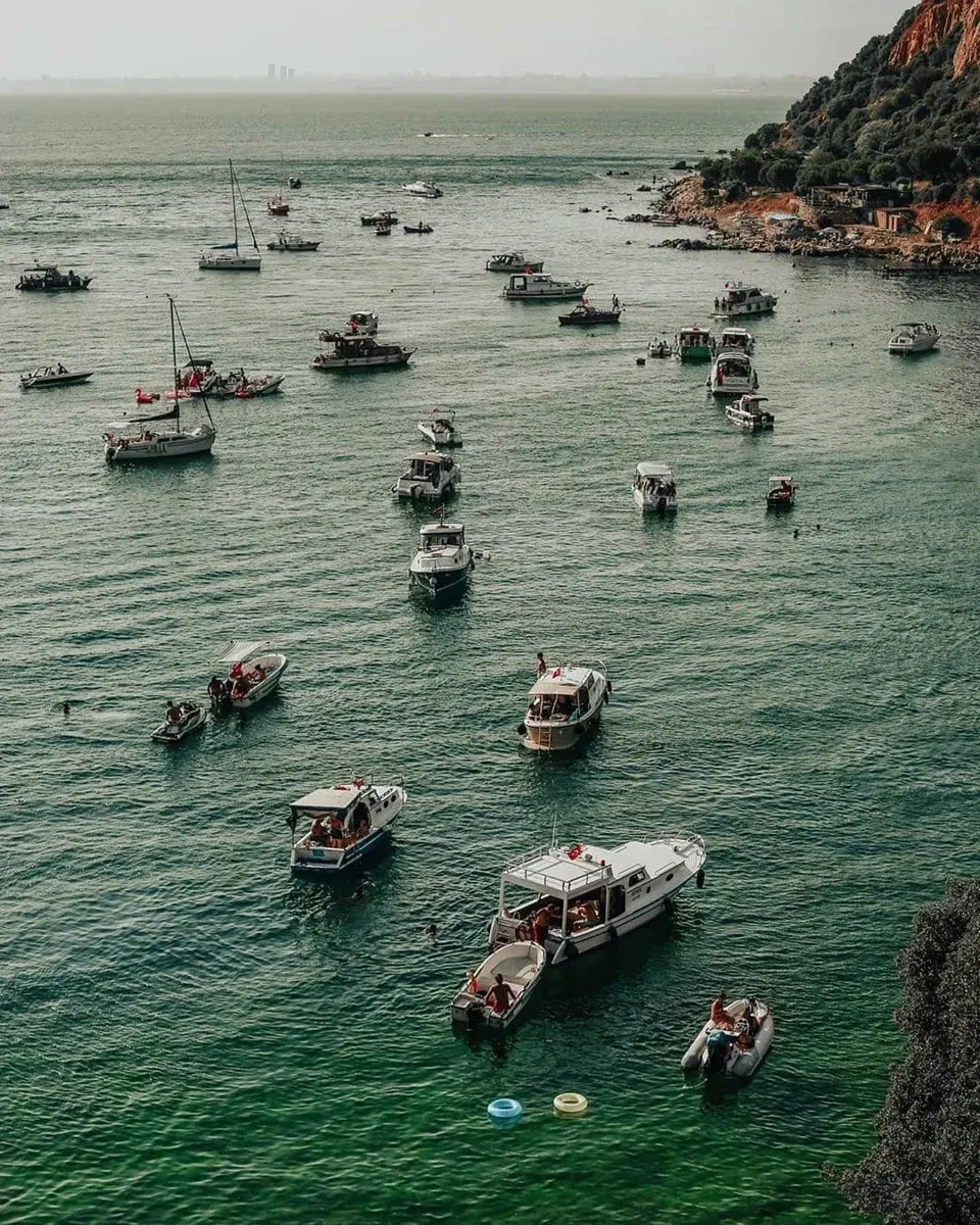 Kinaliada Island Walking Tour with Audio Guide