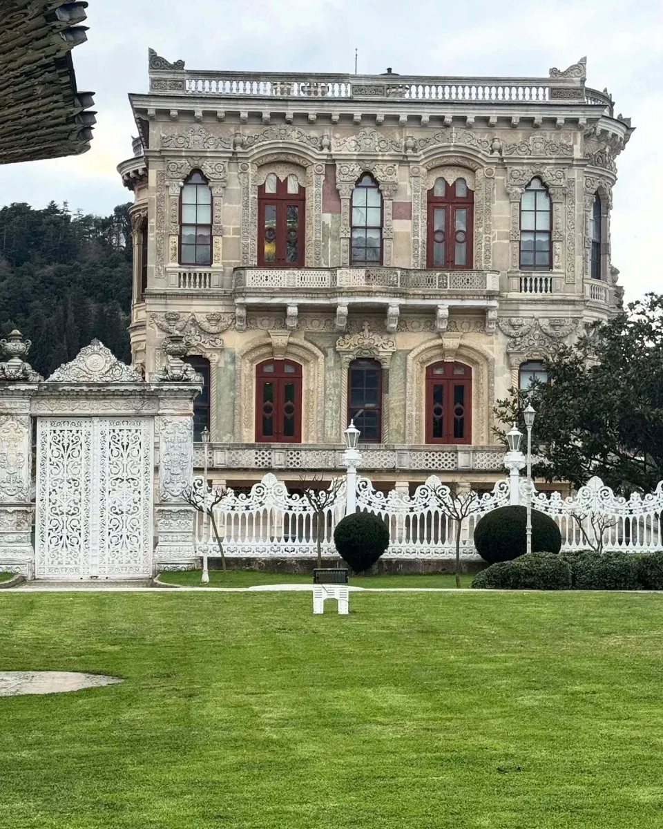 Kucuksu Pavillions Skip-the-Ticket-Line Entry with Audio Guide