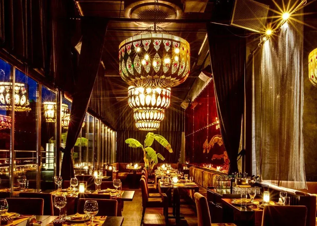 Premium Dining Experience with Exclusive Shows at Nomads Restaurant